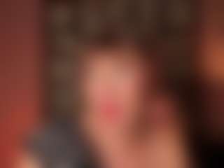 Live cam show with Electra-Gosselin - Brown Eyes on Milfs Live