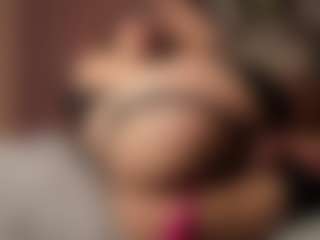 Live cam show with Electra-Gosselin - Cumshot on SmokeAndPoke