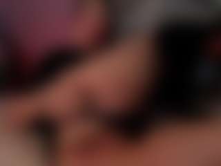 Live cam show with Electra-Gosselin - Cumshot on CamClone