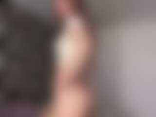 Live cam show with Ivy - Small Tits Mature on Camsoda