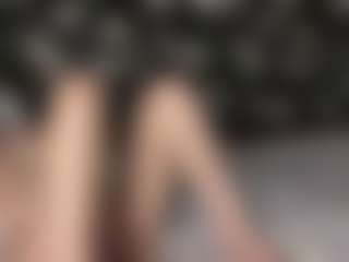 Live cam show with Ivy - Small Tits Mature on Camsoda