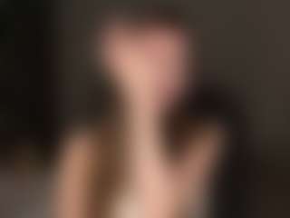 Live cam show with Ivy - Cute on crypto-cams