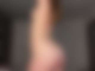 Live cam show with Ivy - Latina Mature on Livezox