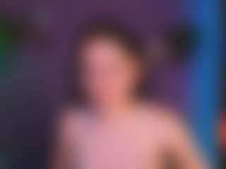 Live cam show with lole-ti - Tiny on Fit Hotties