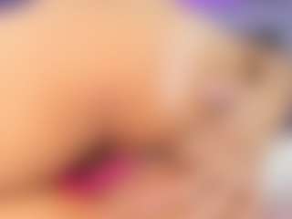 Live cam show with Jenifer-Lux - Public on Camsoda