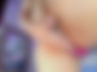 Live cam show with Jenifer-Lux - Anal Curvy on AdultVida.com