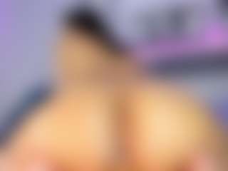 Live cam show with Jenifer-Lux - Petite on WildCum