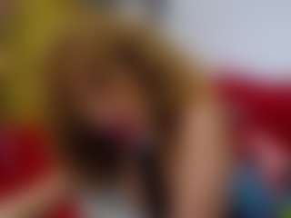 Live cam show with thalia-mills19 - Blonde Hair Petite on AdultVida.com