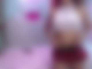 Live cam show with thalia-mills19 - Erotic Dance on UwU Esports