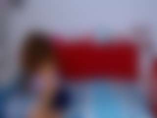 Live cam show with thalia-mills19 - Brown Eyes Blonde Hair on Camsoda