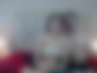 Live cam show with Dannapons - Petite on xDating
