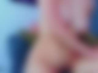 Live cam show with Kira-Exe - Shaved on Camming Site