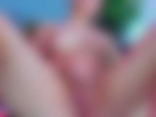 Live cam show with Kira-Exe - Cute on Camsoda