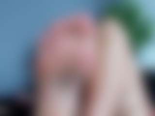 Live cam show with Kira-Exe - Fuck Machine on Camming Site