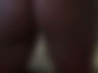 Live cam show with Harley Juul - Hush on Camsoda