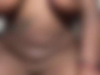 Harley Juul's Live Sex Cam Show