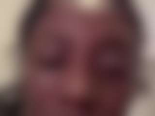 Live cam show with Harley Juul - Striptease on CamwithHer