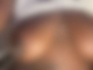 Live cam show with Harley Juul - Pegging on Camsoda