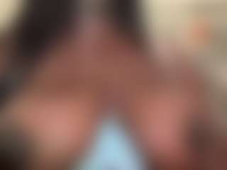 Live cam show with Harley Juul - Big Ass on Big Tits