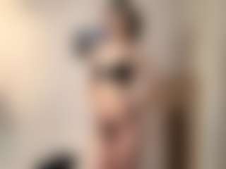 Live cam show with Dia - Blonde Hair on Fit Hotties