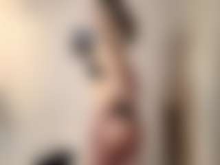Live cam show with Dia - Hazel Eyes on studioflirtlive.com