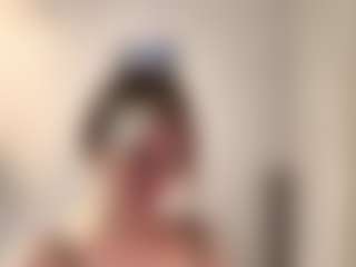 Live cam show with Dia - Domination on Milf Play
