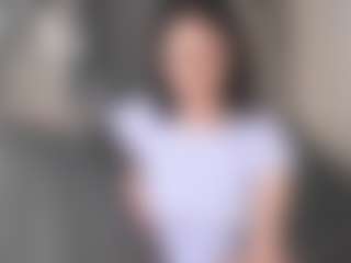 Live cam show with Bea - Upskirt on Adult Interactions
