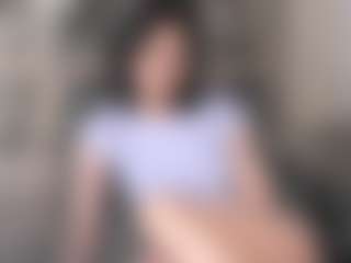 Live cam show with Bea - Moaning on live18s.com