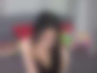 Live cam show with Bea - Nipple Piercings on slutload