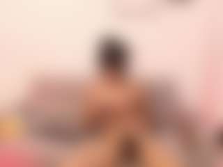 Live cam show with Adela Avanzi - Cumshot on Hubzter Live