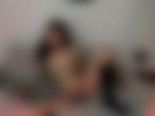 Live cam show with Adela Avanzi - Cumshot on xfollow cams