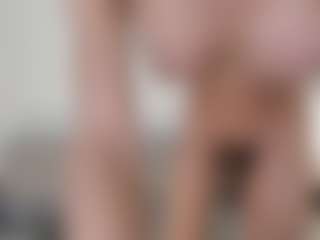 Live cam show with Adela Avanzi - Teen (18+) on live.xheat.ai