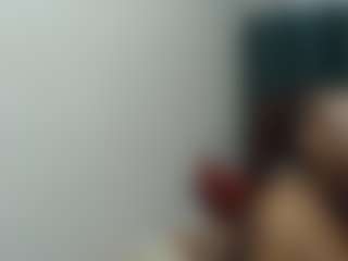 MakeMeWantIt93's Live Sex Cam Show