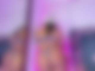 Live cam show with AmyMasson - Twerk on xDating
