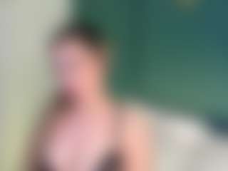 Live cam show with angie-leonn - Brown Hair on Dolls Live