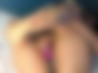 angie-leonn's Live Sex Cam Show