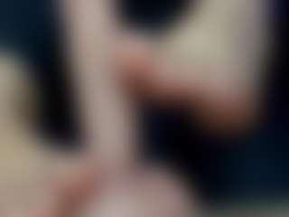 angie-leonn's Live Sex Cam Show
