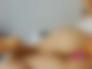 Live cam show with angie-leonn - Athletic on AdultVida.com