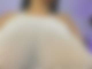 Live cam show with AriaGreenn - Camel Toe on livesuperchat.net