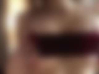 Live cam show with EdenJackiewicz - Striptease on Camsoda
