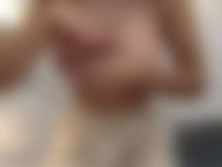 EdenJackiewicz's Live Sex Cam Show