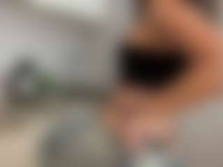 Spettacolo in cam dal vivo con EdenJackiewicz - Facial su Camsoda