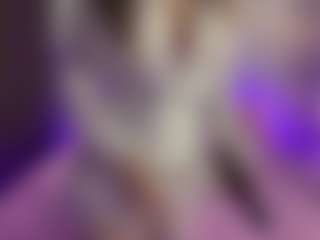Live cam show with EdenJackiewicz - Average on Camsoda