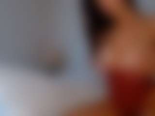 Live cam show with Jesselle Vega - Gamer Latina on AdultVida.com