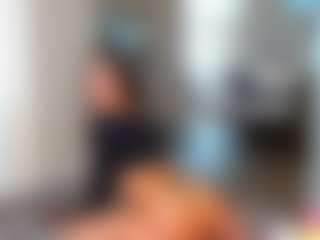 Live cam show with Jesselle Vega - Brown Eyes Toys on Fling VIP Chat