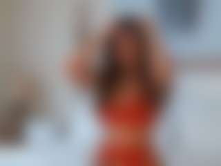 Live cam show with Jesselle Vega - Shaved Pussy on Camsoda
