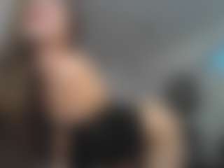 Live cam show with Jesselle Vega - Strip Brown Hair on studioflirtlive.com