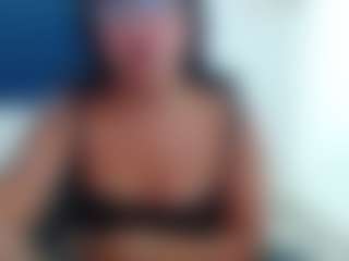 Live cam show with amannemisa - Facial on SpunkLive