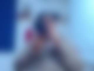 Live cam show with amannemisa - Striptease on Camsoda