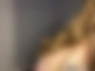 Live cam show with SarahBlint - Camel Toe on Hubzter Live